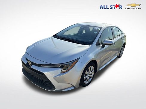 Used 2025 Toyota Corolla LE FWD image 1
