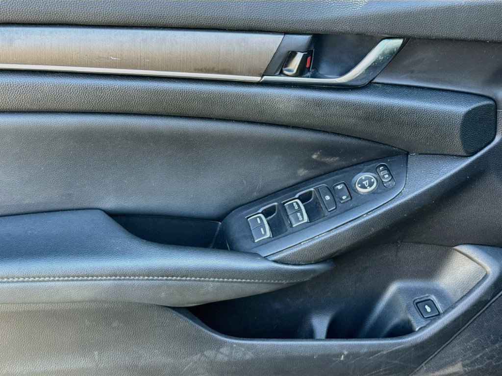 Used 2022 Honda Accord LX image 11