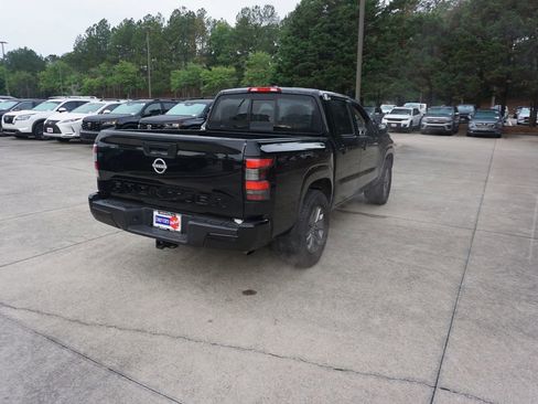 Used 2025 Nissan Frontier SV w/ SV Convenience Package RWD image 21