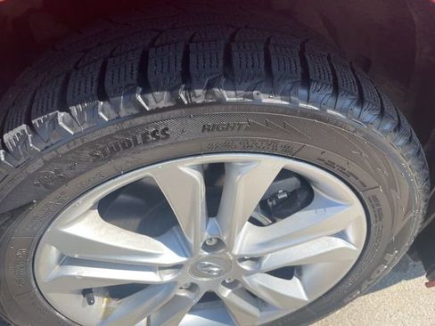 Used 2023 Toyota Camry SE image 10