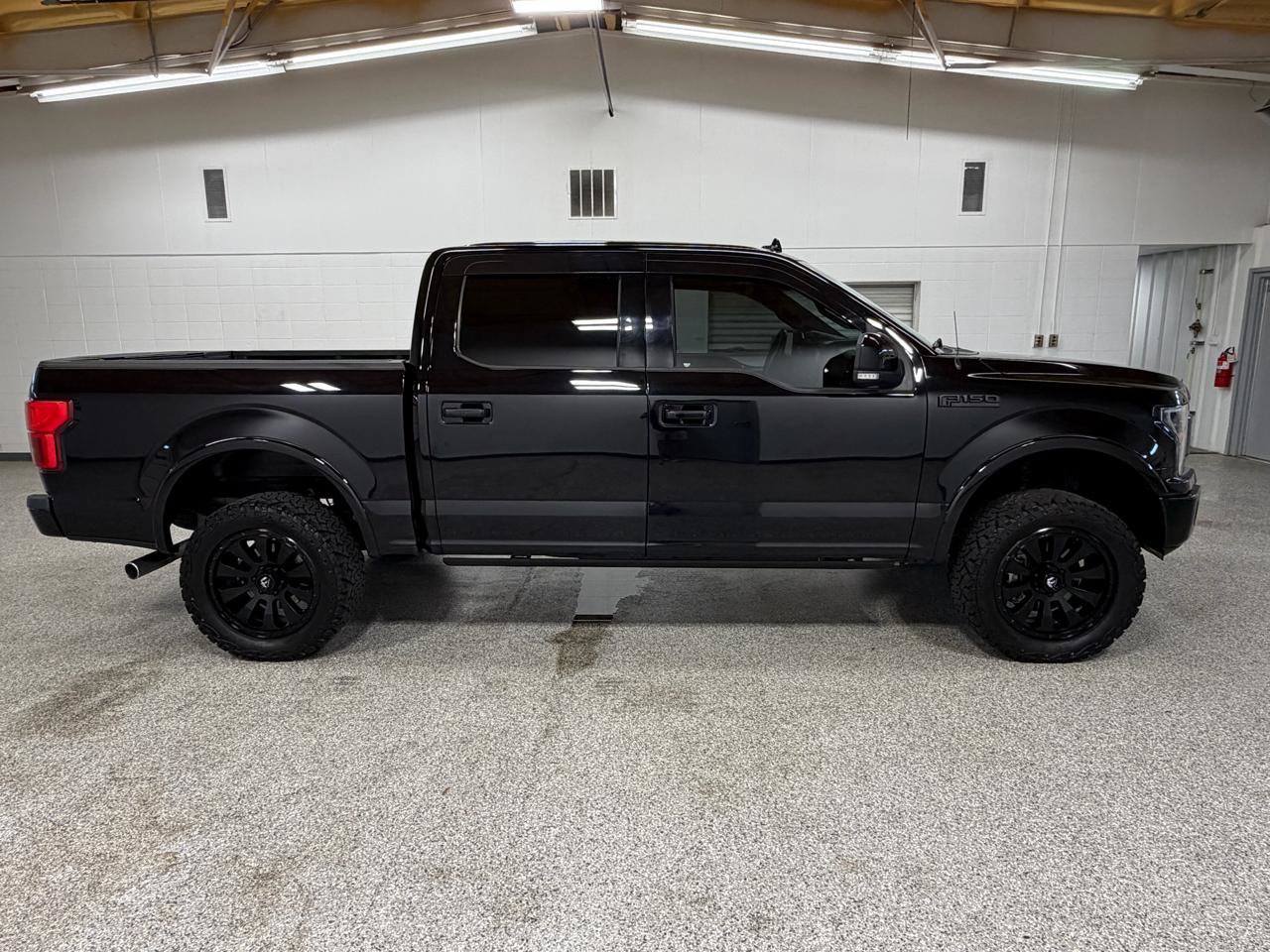 Used 2018 Ford F150 XLT w/ Equipment Group 302A Luxury AWD/4WD image 5