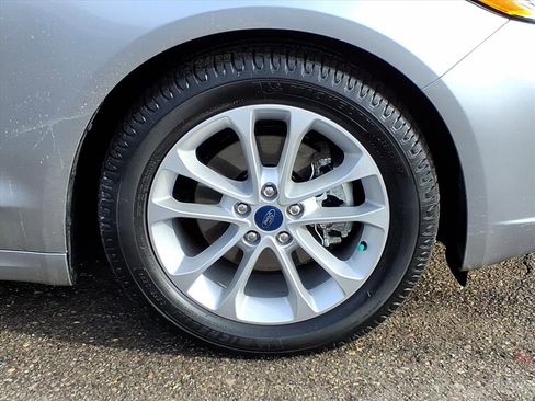 Certified 2020 Ford Fusion SE image 10