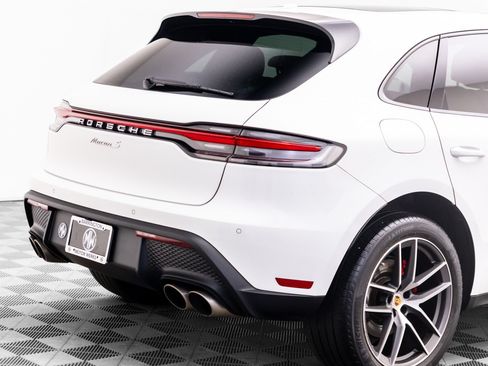 Used 2023 Porsche Macan S AWD/4WD image 35