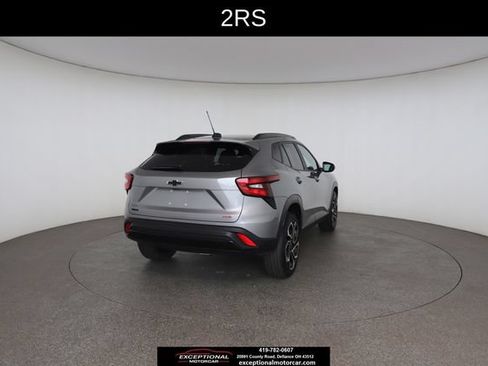Used 2024 Chevrolet Trax RS w/ Driver Confidence Package FWD image 17