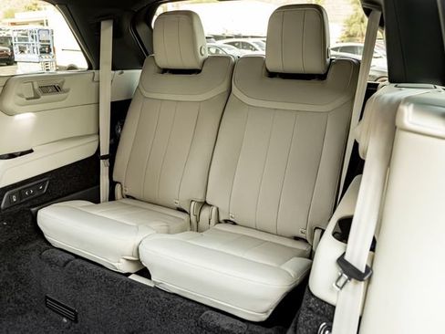 New 2026 Land Rover Range Rover Long Wheelbase SE AWD/4WD image 28