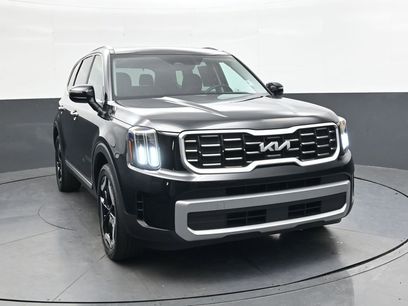 Used 2023 Kia Telluride S w/ S Sunroof Package
