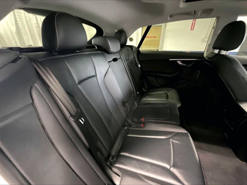 Used 2023 Audi Q8 Premium w/ Convenience Package AWD/4WD image 16