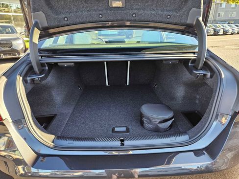 Used 2026 BMW i5 eDrive40 image 18