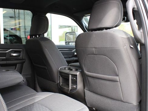 New 2026 RAM 2500 Big Horn AWD/4WD image 29