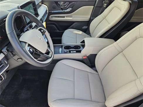 New 2026 Lincoln Corsair Reserve image 12