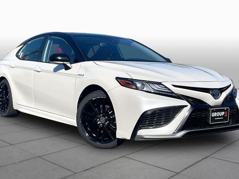 Used 2021 Toyota Camry XSE w/ Cold Weather Package FWD image 2