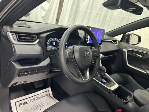 Used 2025 Toyota RAV4 XSE w/ Weather Package AWD/4WD image 15