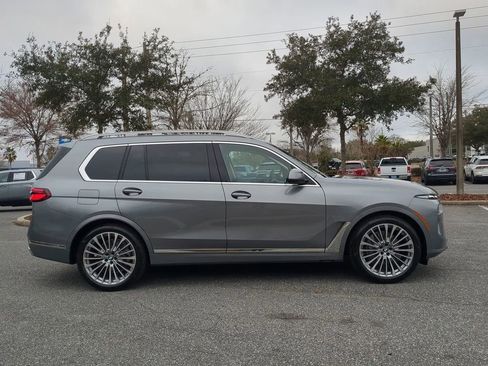 Used 2025 BMW X7 xDrive40i w/ Premium Package image 4