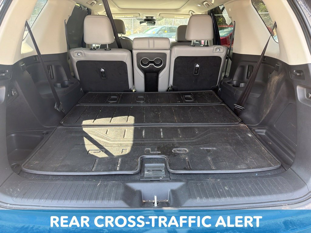 Used 2025 Honda Pilot Touring image 16