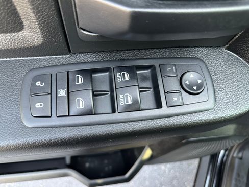 Used 2019 RAM 1500 Express w/ Wheel & Sound Group AWD/4WD image 13
