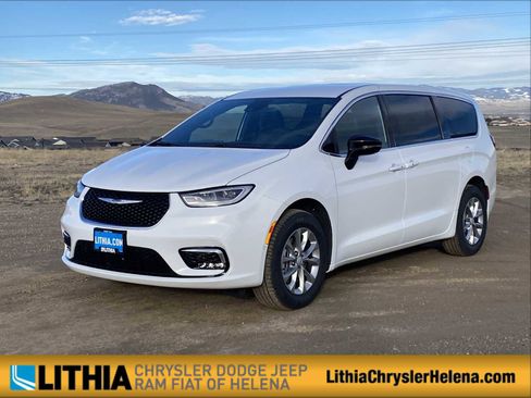 New 2026 Chrysler Pacifica Select AWD/4WD image 1