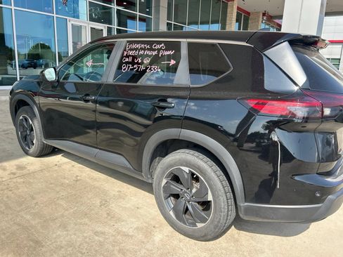 Used 2025 Nissan Rogue SV AWD/4WD image 13
