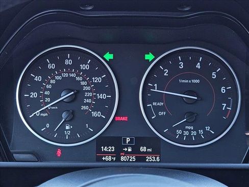 Used 2016 BMW M235i Coupe image 10