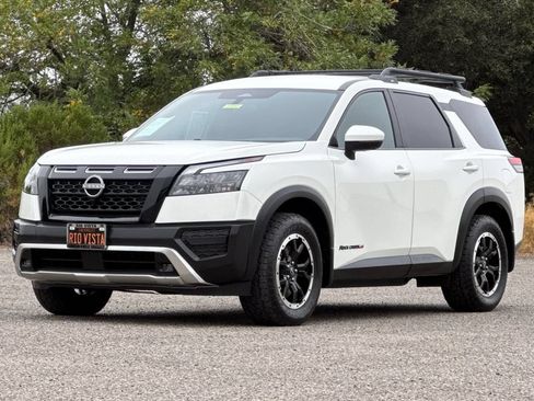 Used 2024 Nissan Pathfinder Rock Creek AWD/4WD image 8
