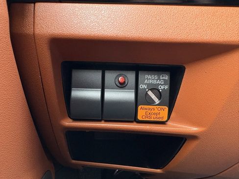 Used 2006 MAZDA MX-5 Miata Grand Touring image 13