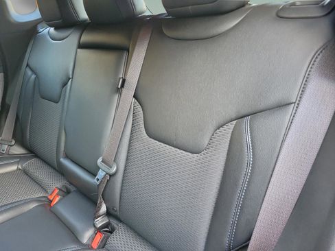 Used 2024 Jeep Compass Latitude image 14