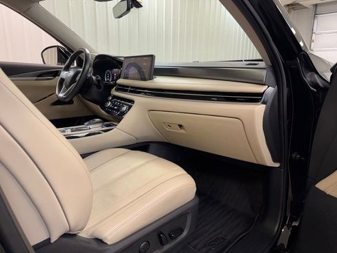 Used 2023 INFINITI QX60 Luxe w/ Performance Audio Package image 28