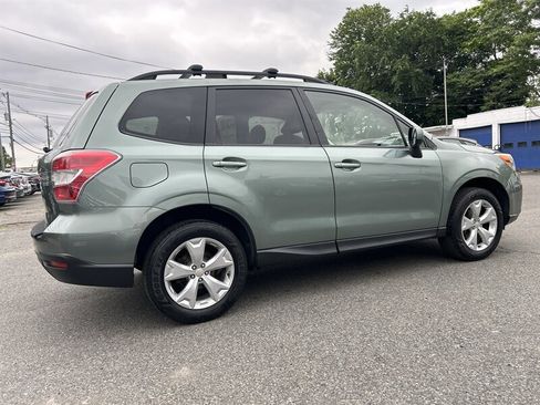 Used 2016 Subaru Forester 2.5i Premium w/ All-Weather Package AWD/4WD image 4