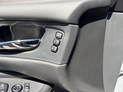 Used 2024 Nissan Murano SL FWD image 18