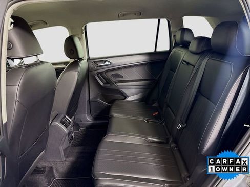 Used 2024 Volkswagen Tiguan SE image 23