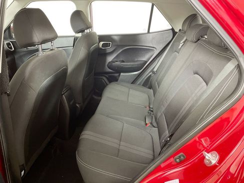 Used 2022 Hyundai Venue SEL w/ Cargo Package image 25