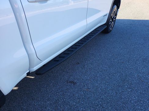 Used 2023 GMC Sierra 1500 AT4 w/ AT4 Premium Package image 7