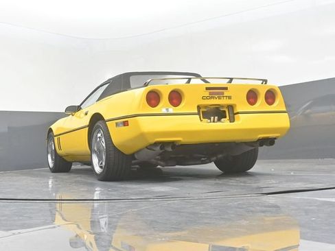 Used 1990 Chevrolet Corvette Convertible RWD image 19