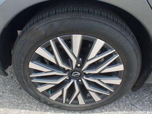 Used 2024 Nissan Altima 2.5 SV FWD image 25