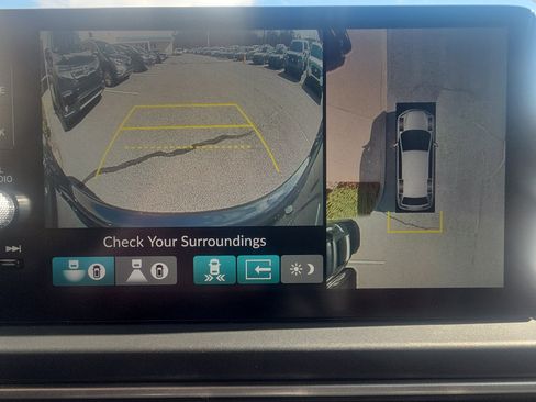 Used 2023 Honda Pilot Elite image 24