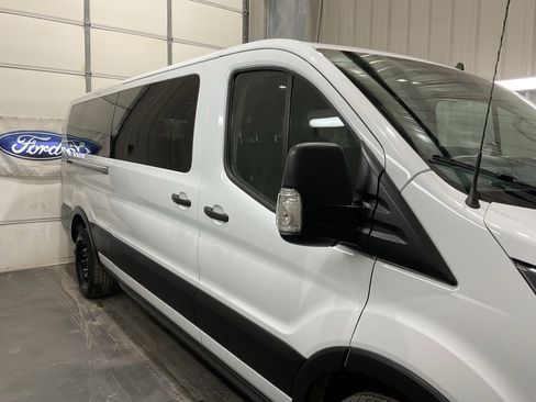 Used 2023 Ford Transit 350 XLT image 4