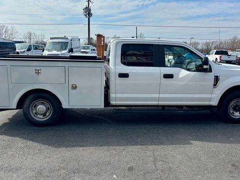 Used 2019 Ford F250 XL w/ Power Equipment Group RWD image 5