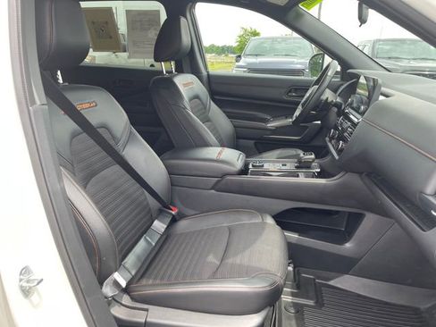 Used 2024 Nissan Pathfinder Rock Creek AWD/4WD image 39