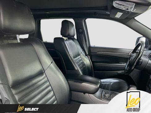 Used 2020 Jeep Grand Cherokee Limited X image 29