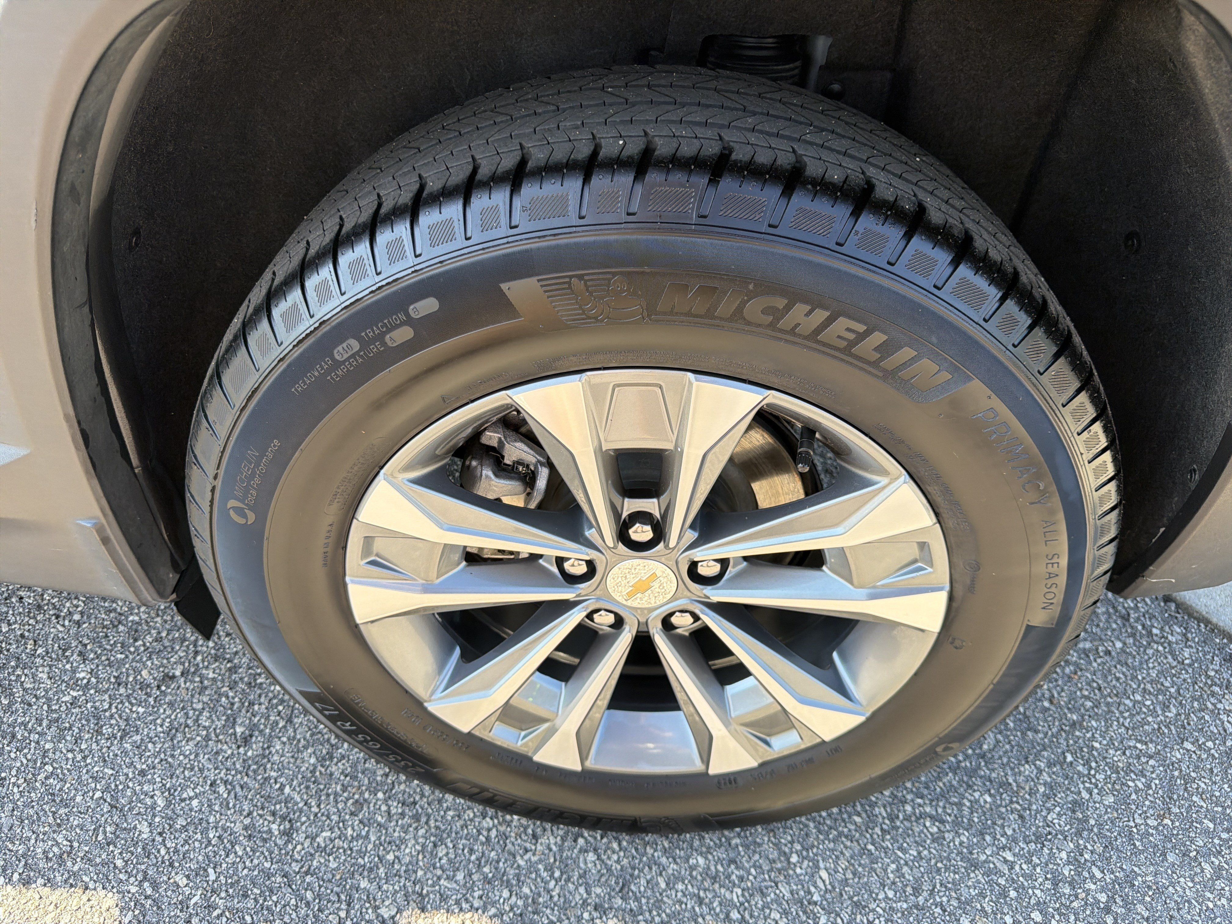 Used 2025 Chevrolet Equinox LT AWD/4WD image 30