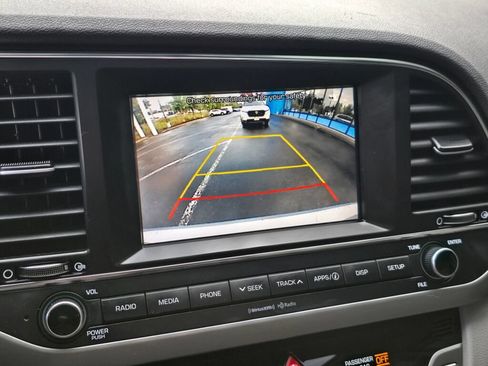 Used 2018 Hyundai Elantra Value Edition FWD image 22