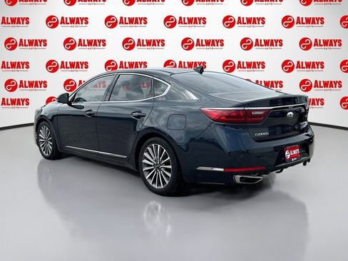 Used 2018 Kia Cadenza Premium w/ Luxury Package image 8