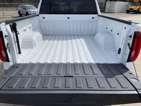Used 2025 GMC Sierra 1500 SLT image 46