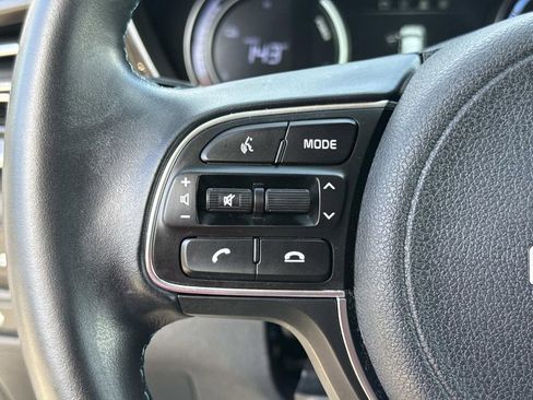 Used 2022 Kia Niro EX Premium image 43