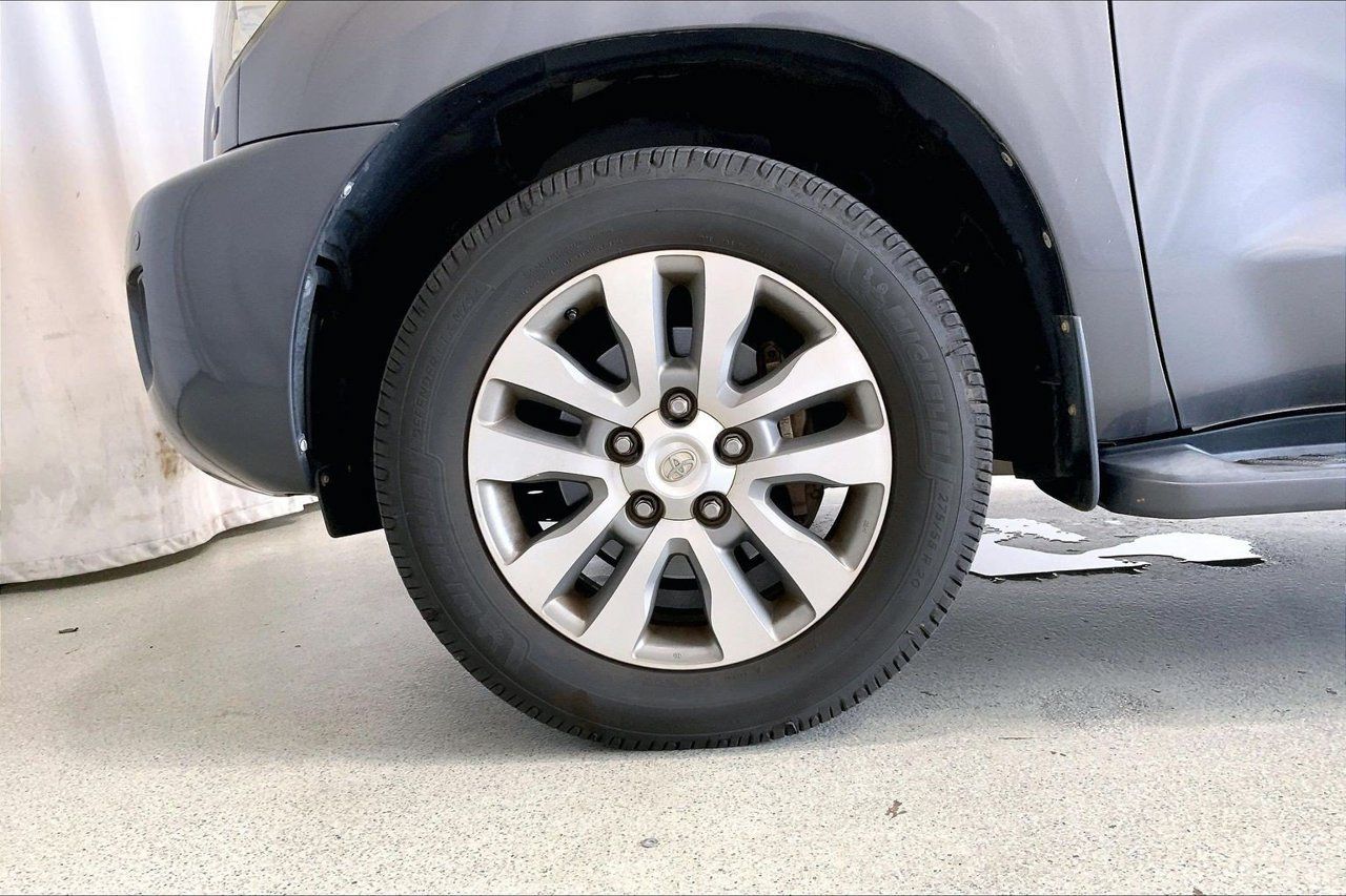 Used 2016 Toyota Sequoia Limited w/ Safety & Convenience Package RWD image 6
