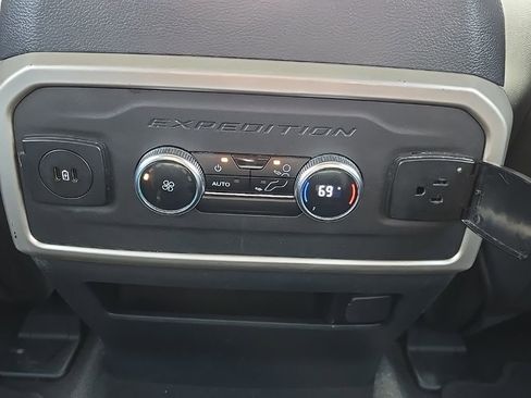 Used 2024 Ford Expedition Max XLT image 50