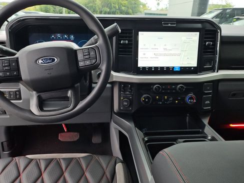 New 2026 Ford F250 XLT w/ XLT Premium Package AWD/4WD image 10