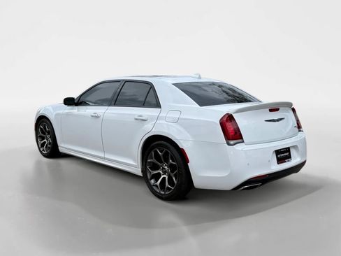 Used 2018 Chrysler 300 S w/ 300S Premium Group image 3