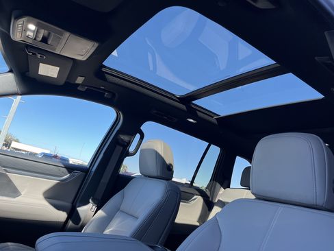 New 2026 GMC Acadia Elevation w/ Elevation Premium Package image 10