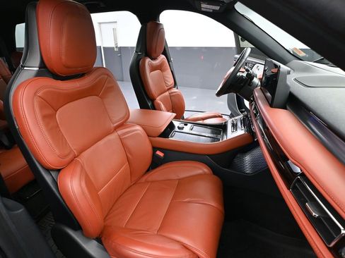 Used 2025 Lincoln Aviator Reserve w/ Equipment Group 201A image 60