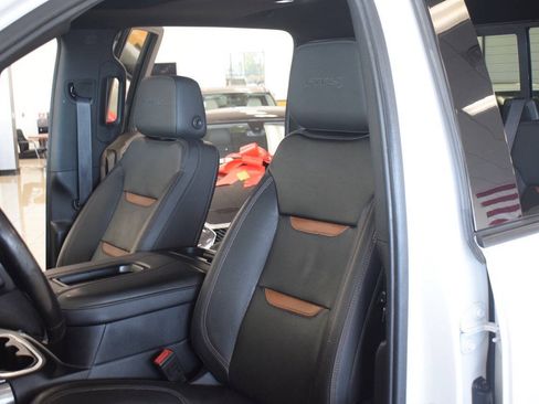 Used 2020 GMC Sierra 2500 AT4 w/ AT4 Premium Package AWD/4WD image 37